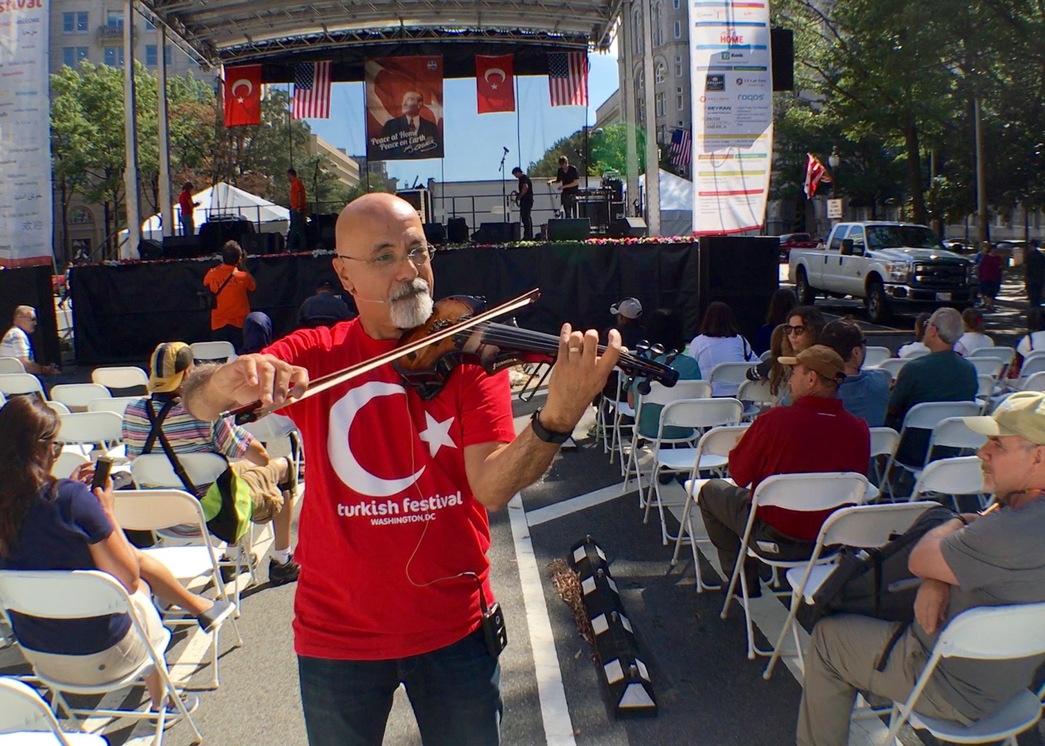 ilhan-ozulu-at-festival-opening